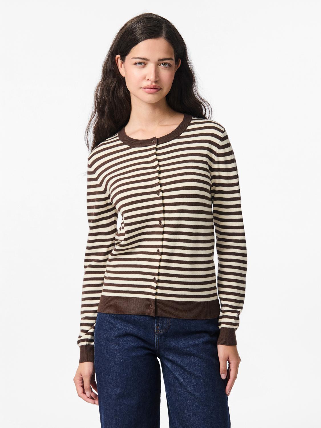 model_shot-front